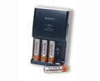 BATTERILADDARE + 4X 2300mAh LCD SNABBLADDN. 15MIN LADDN.